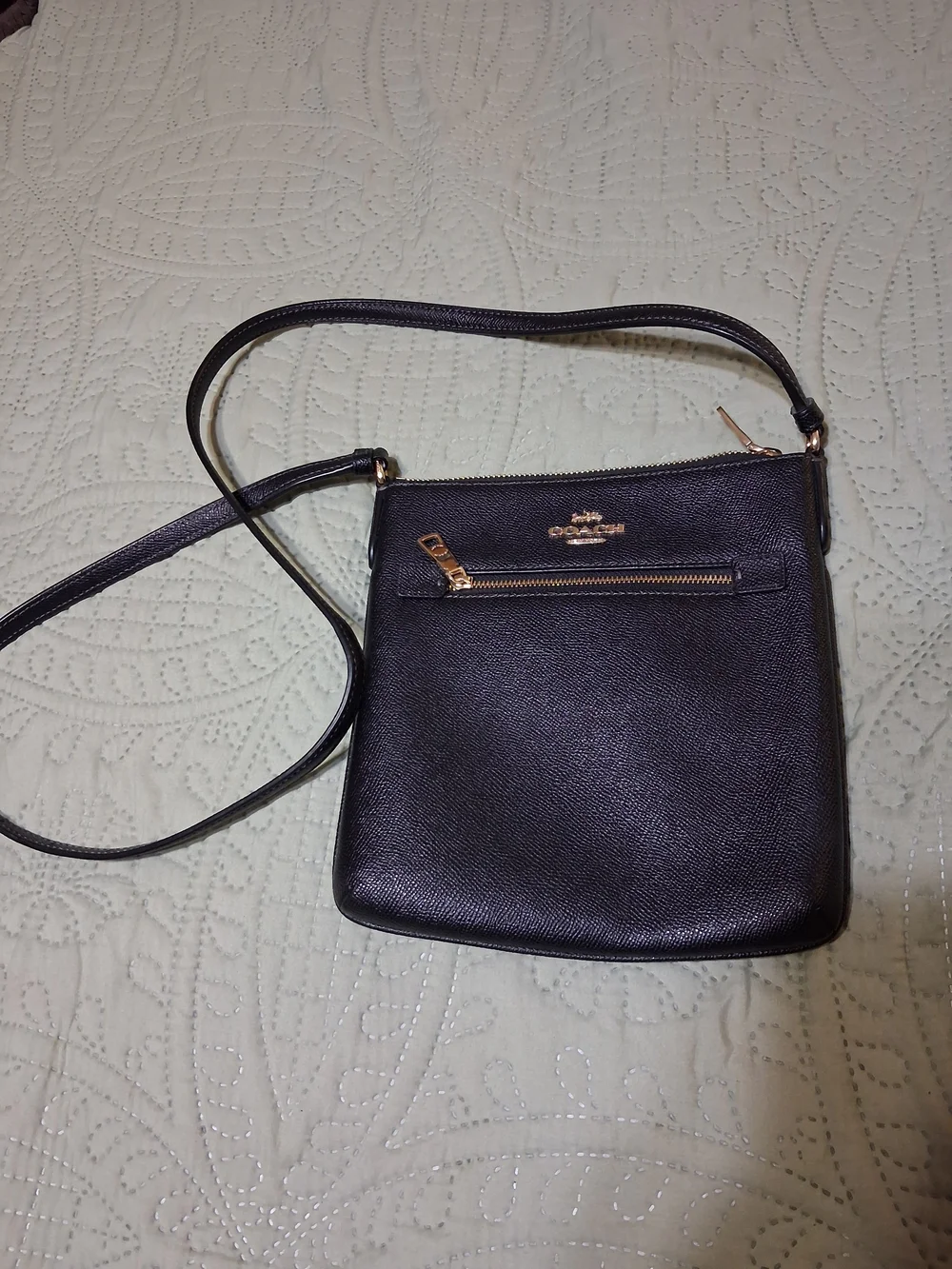 COACH Black Crossbody Bag with Front Zip Pocket - Picture 4 of 9